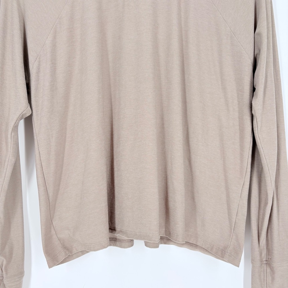 Beyond Yoga Light Brown Featherweight Daydreamer Pullover Top - Picture 11 of 13